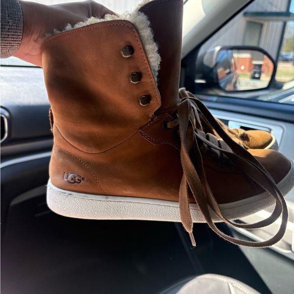 UGG Brown Women's Winter Boots - Picture 4 of 8